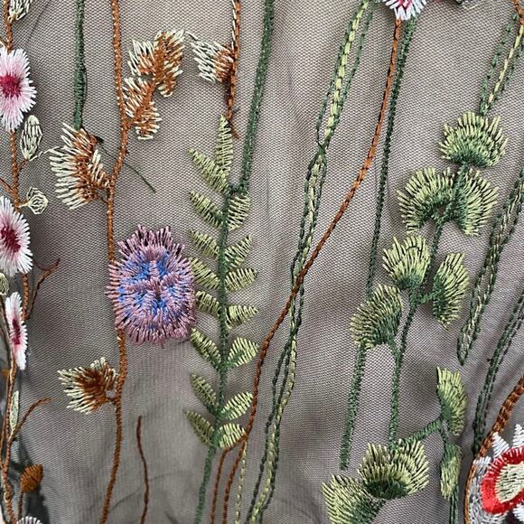 Runway Paris Floral Embroidery Mesh Top Black Size M - Picture 7 of 9